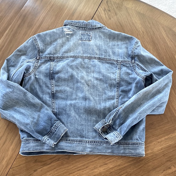 AMERICAN EAGLE DISTRESSED JEAN JACKET - Picture 10 of 13